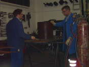 Rohre und Deckel schneiden